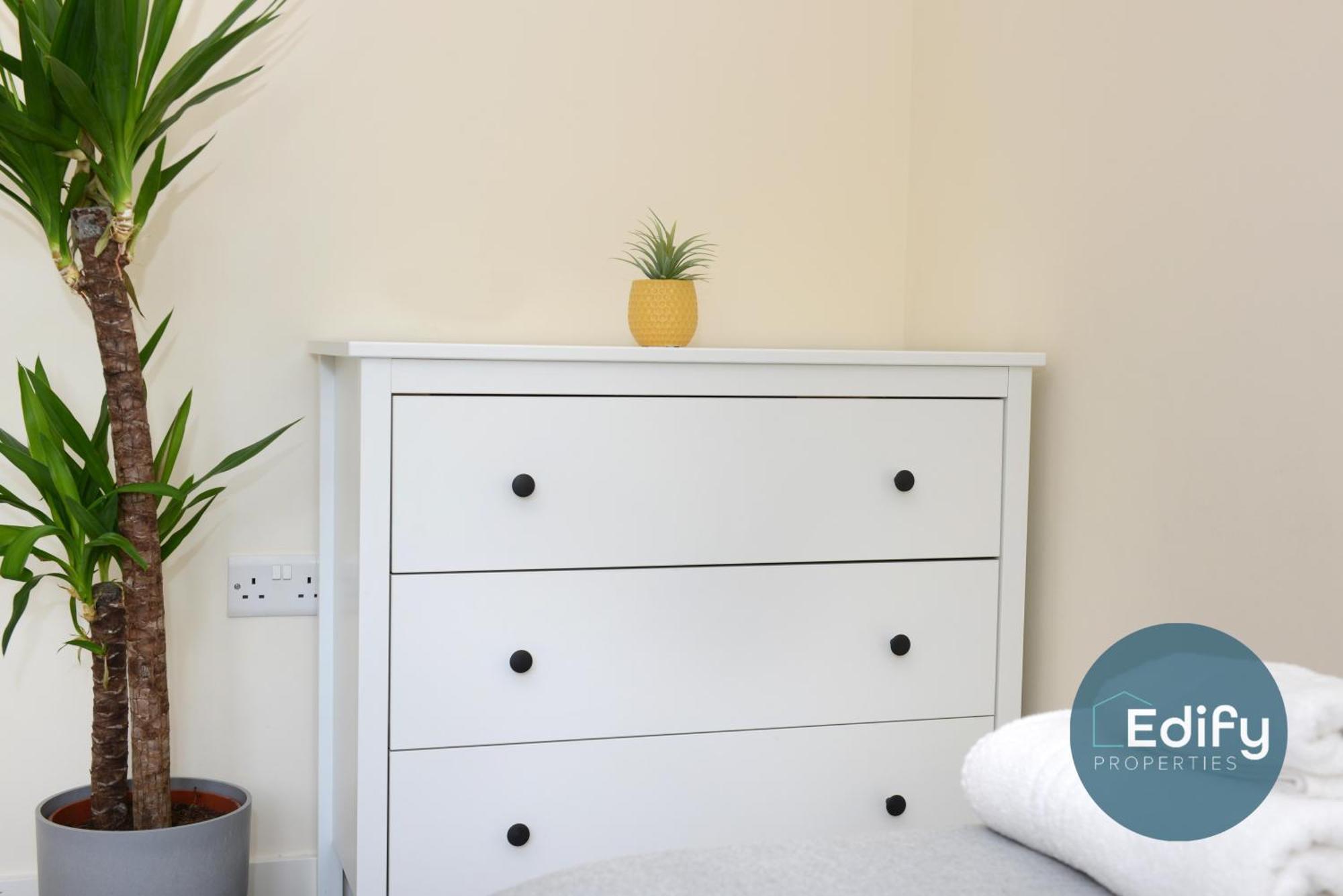 City Centre Townhouse, Sleeps 8, Free Parking Southampton Zewnętrze zdjęcie