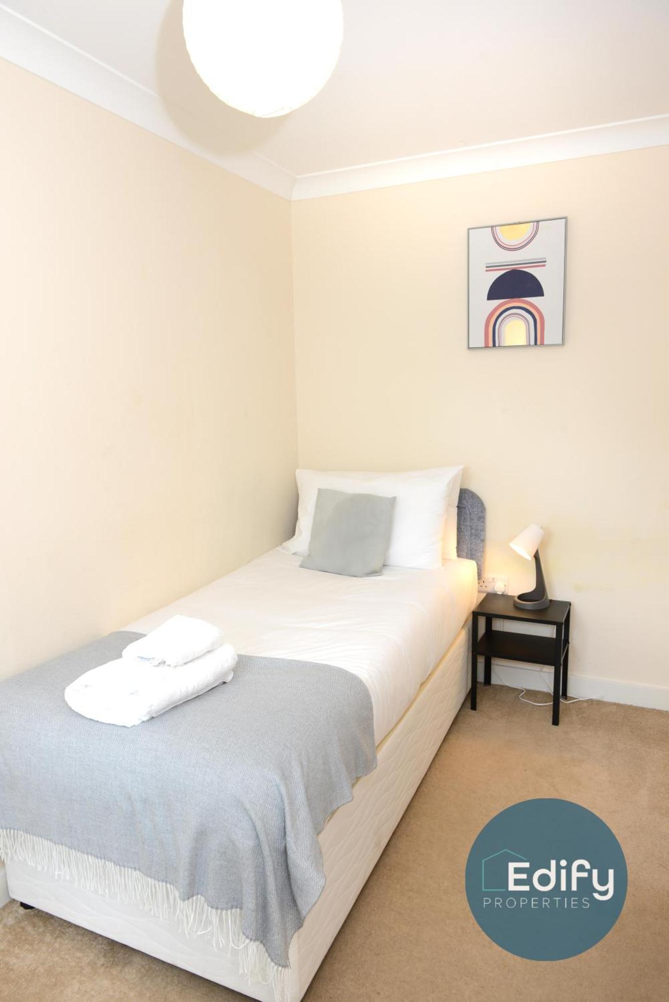 City Centre Townhouse, Sleeps 8, Free Parking Southampton Zewnętrze zdjęcie